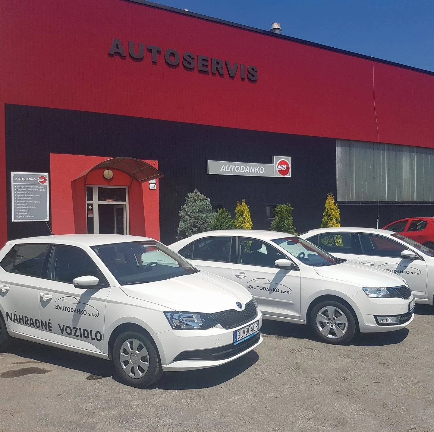 Budova a vozidlá AUTODANKO Šurany